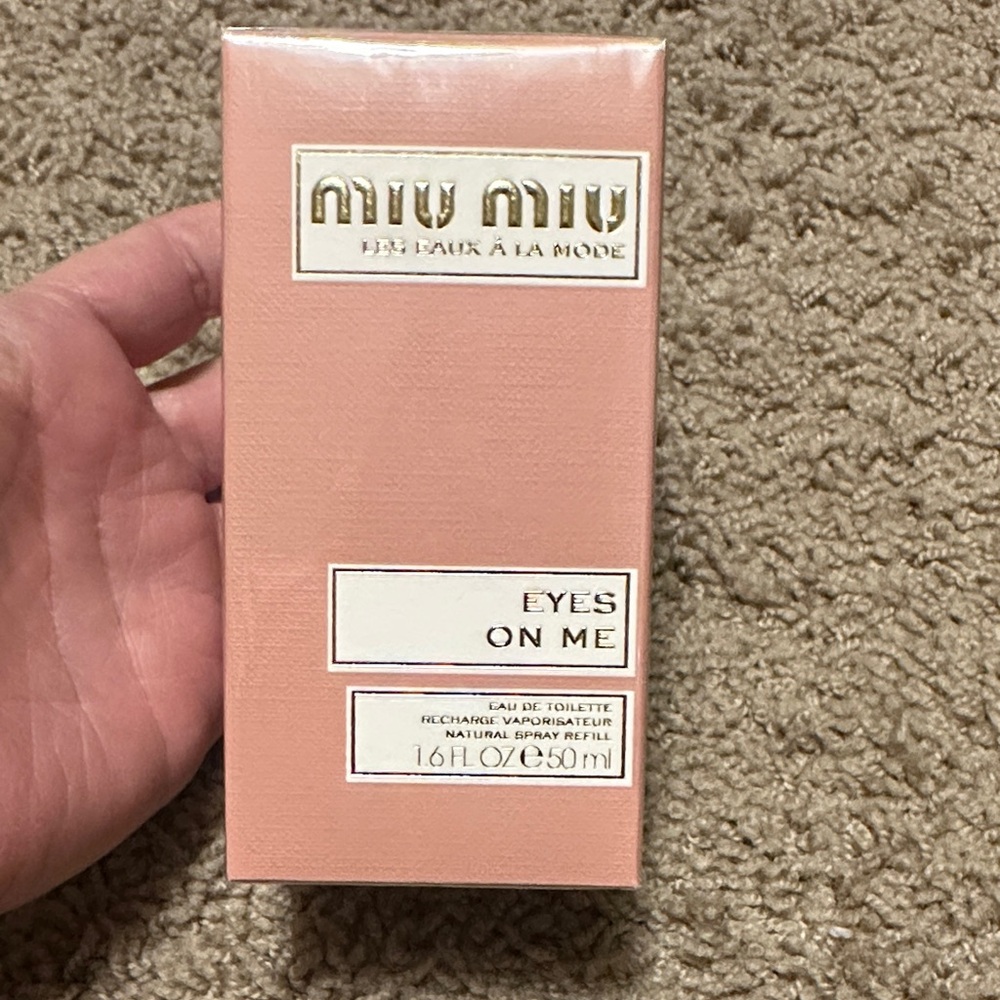 Miu Miu Eyes On Me Eau de Toilette